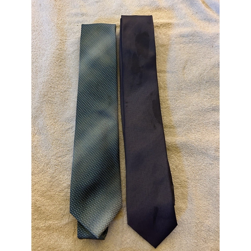 Set Of Two Van‎ Heusen Ties!